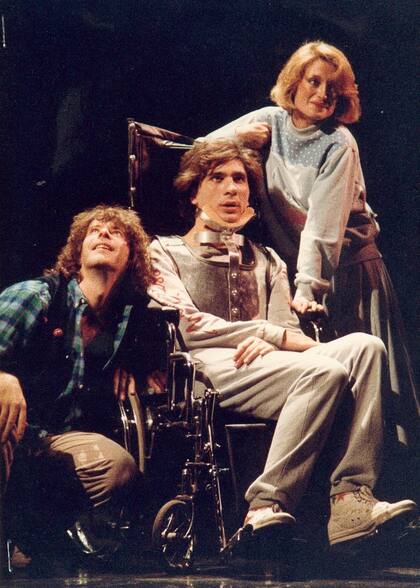 Quitanilla en una escena de la obra Feliz Año, viejo, junto a Darío Grandinetti y Victoria Shocron