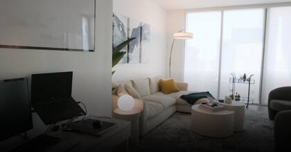 Rachel debe pagar el alquiler mensual, más dos depósitos de seguro