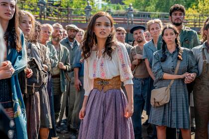 Rachel Zegler, en la precuela de Los juegos del hambre, donde se luce como actriz y cantante