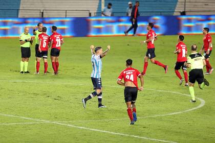 Racing e Independiente vienen de un clásico muy discutido; este domingo se medirán con Arsenal y Defensa y Justicia.