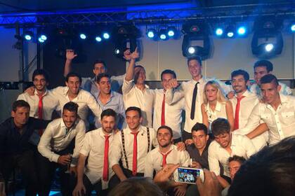 Racing festejó su título en una fiesta al ritmo de Agapornis