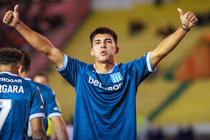 Racing fue mucho más que Independiente Petrolero en su debut en la Copa Sudamericana 2026