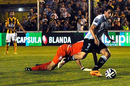 Racing no pudo en Bahía Blanca y empató con Olimpo