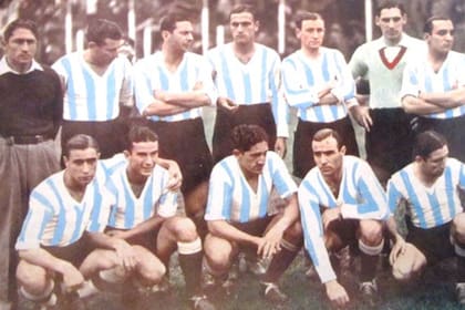 Racing quiere sumar sus nueve títulos amateurs como este de 1913