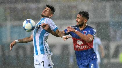 Racing-Tigre empataban 1-1 hasta que por la lluvia se suspendió el partido
