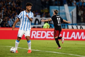 River le gana a Racing por el error de Rojo que aprovechó Colidio y se perdió lo que pudo ser el gol de la fecha