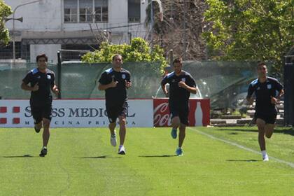 Racing ya piensa en el viaje a Rosario