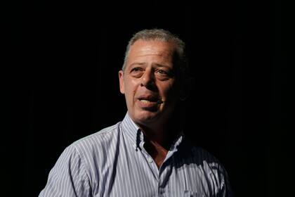 Rafael creó su empresa: Maratea Training Company y brinda conferencias.