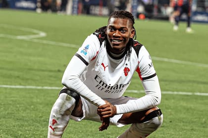 Rafael Leão marcó el gol de Milan en el triunfo por 1-0 como visitante ante Cagliari, por la Serie A