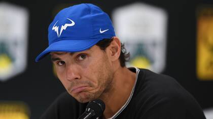 Rafael Nadal juega una carrera contra el tiempo por sus molestias