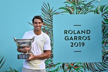 Rafael Nadal, último campeón de Roland Garros. La cita de este año fue postergada para septiembre por la pandemia del coronavirus.
