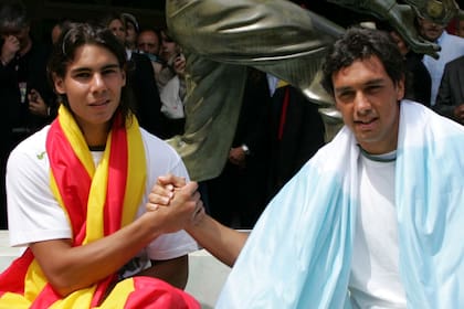 Rafael Nadal y Mariano Puerta, los finalistas de aquel Roland Garros 2005, el día previo a la gran definición