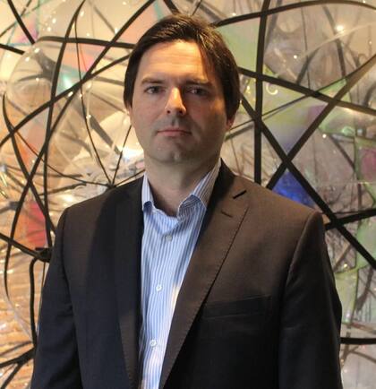 Rafael Vieyra, Director general de Newsan, considera que la combinación de innovación y producción a escala, les permite a los celulares chinos tener una buena relación calidad-precio.