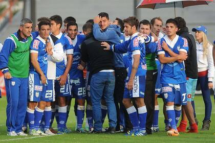 Rafaela espera el final del partido de Colón, que llegaría con malas noticias