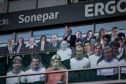 También ex figuras y directivos estuvieron "presentes" en el Borussia Park.