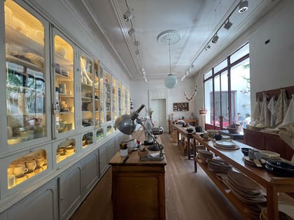 Rajatabla, una tienda donde se consiguen enlozados de cocina, cerámicas, cestería, textiles y otros objetos para la casa