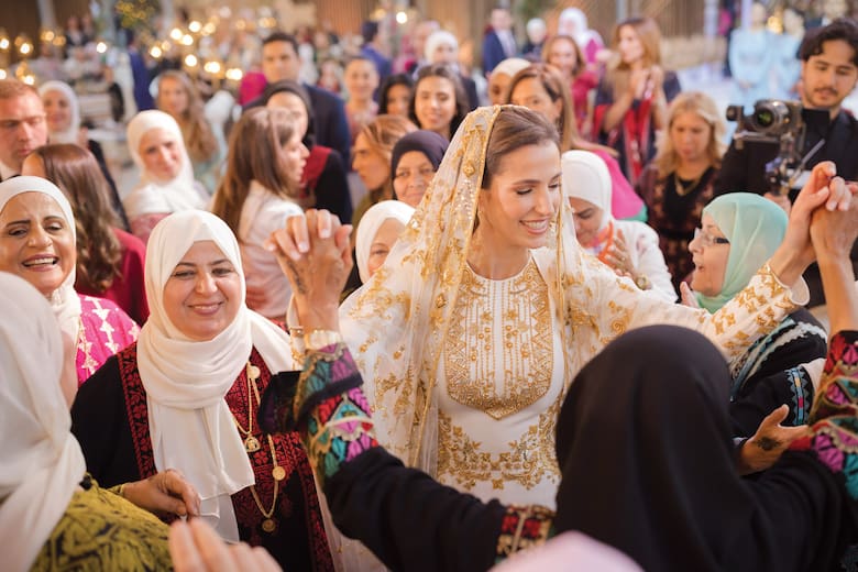 Hena Rania Fiesta de la henna. Rania de Jordania: la original y lujosa “despedida ...
