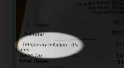 Ramblewood Diner, en Coral Springs añade a su facturación un 8% de "Impuesto temporal por inflación" (Crédito: Captura de video/Local10News)