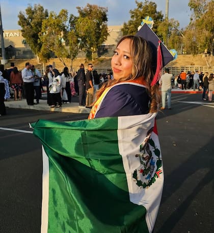 Ramírez tiene ascendencia mexicana y ha participado de diferentes marchas contra las redadas