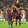 Lanús sufrió en el final, pero ganó de nuevo y es uno de los punteros en el comienzo del Apertura