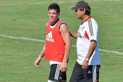 Ramón convenció al delantero para que vuelva a vestir la casaca albirroja