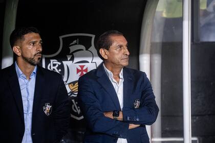 Ramón Díaz, junto a su hijo Emiliano, en un ciclo al frente de Corinthians que se convirtió en una montaña rusa de sensaciones en poco tiempo.