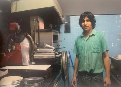 Ramón, empleado y socio del bar