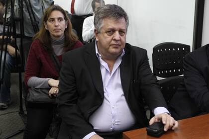 Como el fiscal tiene fueros, el juez debería pedir al procurador que plantee su remoción