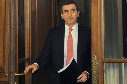 Randazzo vuelve a calentar la interna del FPV y critica el "doble discurso" de Scioli