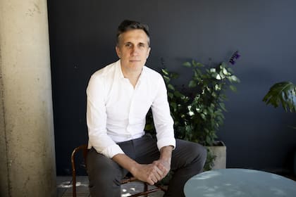 Rapetti advierte que el Gobierno logró una corrección fiscal drástica, pero que sin una estrategia de crecimiento y alianzas políticas el plan económico pierde sustentabilidad