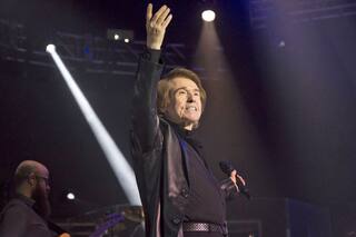 Raphael sigue siendo aquél