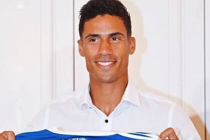 Raphaël Varane había sido presentado hace poco como refuerzo de Como