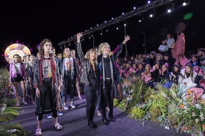 Rapsodía coronó la noche con un runway show en la terraza de Alcorta