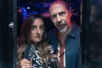 Raquel Guerrero junto a Fele Martínez, en la nueva temporada de Machos alfa, una serie que atrapa a los argentinos