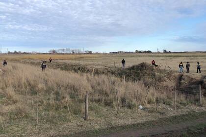 Con perros adiestrados, el operativo avanza cerca del kilómetro 780 de la ruta nacional 3