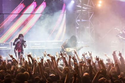 Rata Blanca celebró tres décadas con un show de más de 3 horas, ayer en el Luna Park