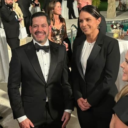 Raúl Latorre, presidente de la Cámara de Diputados de Paraguay, y Tulsi Gabbard, actual directora nacional de Inteligencia de los Estados Unidos