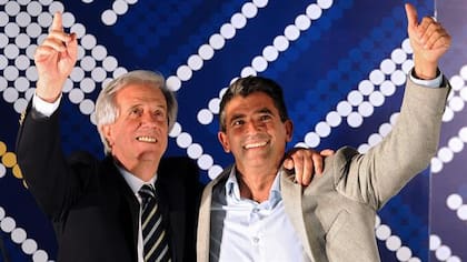 Raúl Sendic junto a Tabaré Vázquez