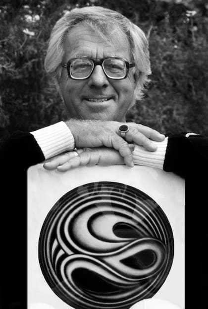 Ray Bradbury con obra de Aldo Sessa