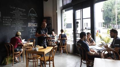 Rayuela, un café y restaurante en el corazón de Agronomía