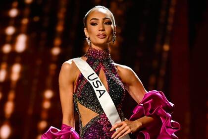 R’Bonney Gabriel se coronó Miss Universo hace semanas