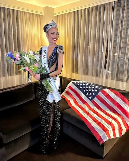 R’Bonney Gabriel es la última estadounidense en ganar la corona de Miss Universo en 2022 (Instagram/@rbonneynola)