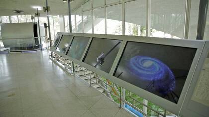 Reabre el Planetario con experiencias interactivas, robots y 4D