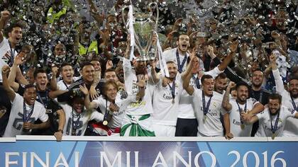 Real Madrid festejando su triunfo en la final de la Champions League 2016