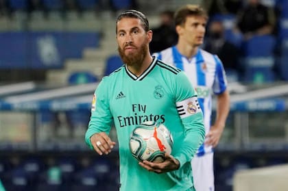 Real Madrid ganó tres partidos en fila y es líder en España, pero acumula polémicas