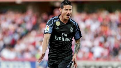 Real Madrid no le dio respiro a Granada y golea con dos goles de James Rodríguez