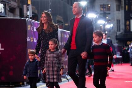 A diferencia de otros royals, el príncipe William y Kate suelen asistir a eventos en la escuela de sus hijos y les encanta hacer actividades diarias junto a ellos