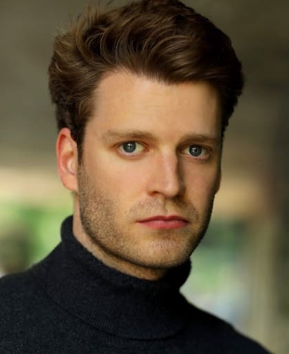 Louis Spencer, el heredero de Althorp. Un vizconde que elige comenzar a modelar.