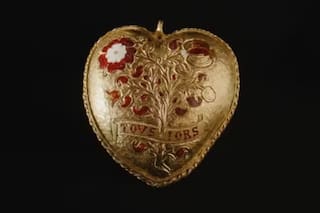 Se vendió el histórico colgante de oro de Enrique VIII: cuántos millones pagaron por él