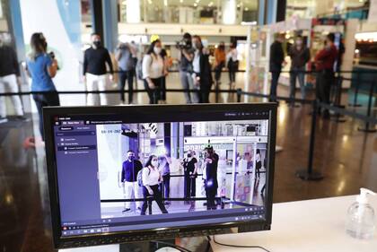 Así fue la reapertura en el Abasto Shopping este mediodía